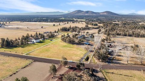 869 SW 55th Place Redmond OR 97756