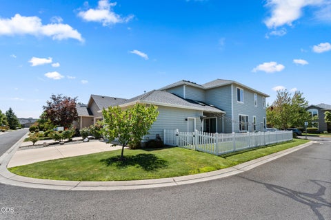 Tiny photo for 1142 N Haskell Street, Central Point, OR 97502 (MLS # 220224638)