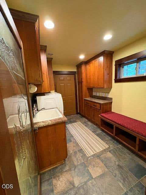 Tiny photo for 141245 Red Cone Drive, Crescent Lake, OR 97733 (MLS # 220224327)
