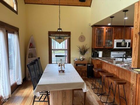 Tiny photo for 141245 Red Cone Drive, Crescent Lake, OR 97733 (MLS # 220224327)