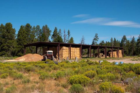 Tiny photo for 1950 Silver Lake Road, Chiloquin, OR 97624 (MLS # 220209125)