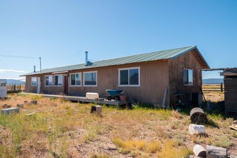 Tiny photo for 1950 Silver Lake Road, Chiloquin, OR 97624 (MLS # 220209125)