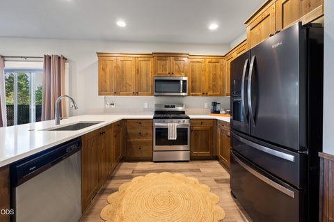 Tiny photo for 51937 Lumberman LN, La Pine, OR 97739 (MLS # 220227498)