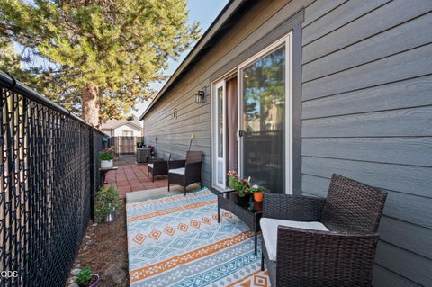 Tiny photo for 51937 Lumberman LN, La Pine, OR 97739 (MLS # 220227498)