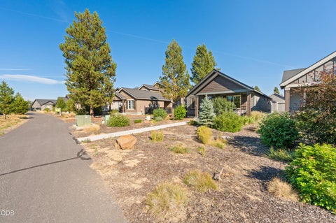 Tiny photo for 51937 Lumberman LN, La Pine, OR 97739 (MLS # 220227498)