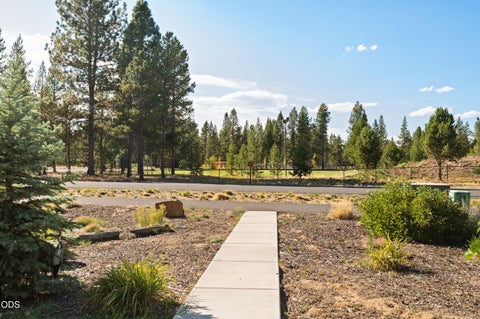 Tiny photo for 51937 Lumberman LN, La Pine, OR 97739 (MLS # 220227498)