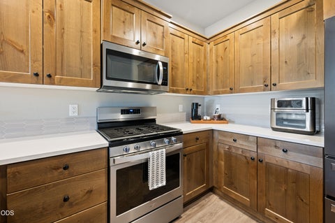 Tiny photo for 51937 Lumberman LN, La Pine, OR 97739 (MLS # 220227498)