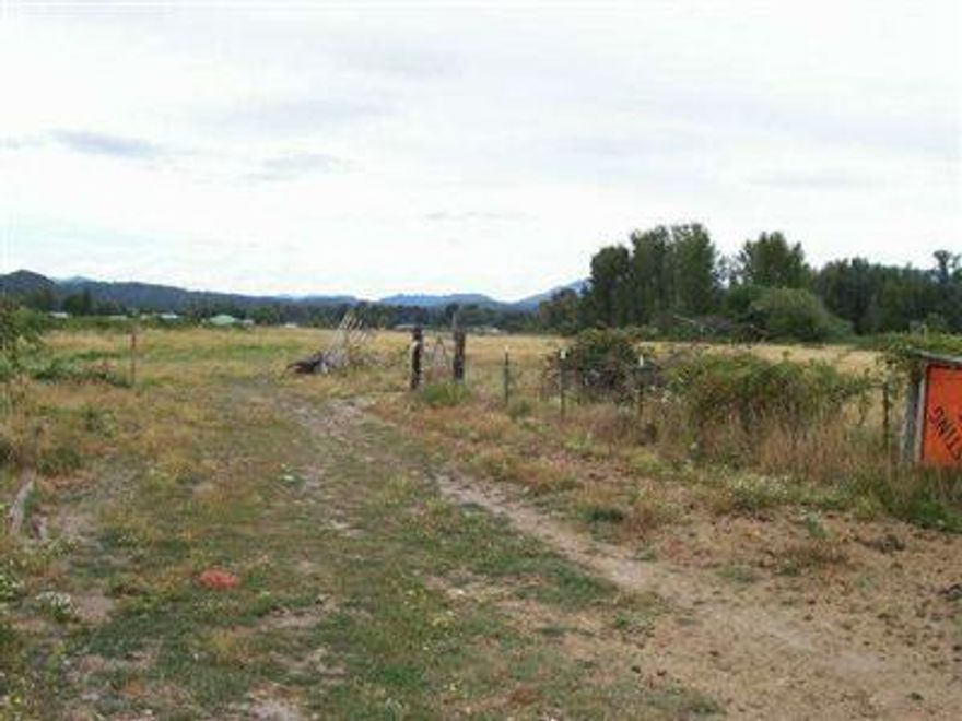 Bankruptcy! Trustee Says Sell Fast. Older Home Won't Take Conventional Financing. Main Part Of Barn And The Shop Looks To Be Solid. Most Of The Value Is In The Irrigated 8+ Acres. Call Listing Agent For Details B/4 Making Offer.