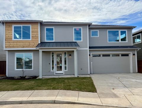 Photo of 21424 SE Krakatoa Court #Lot 100, Bend, OR 97702 (MLS # 220217344)