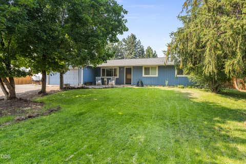 Tiny photo for 63385 Omer Drive, Bend, OR 97701 (MLS # 220226633)