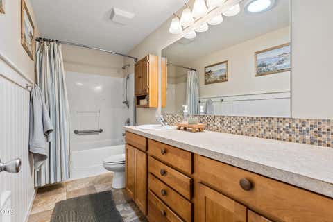 Tiny photo for 63385 Omer Drive, Bend, OR 97701 (MLS # 220226633)