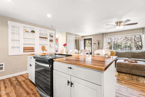 Tiny photo for 63385 Omer Drive, Bend, OR 97701 (MLS # 220226633)