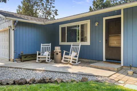 Tiny photo for 63385 Omer Drive, Bend, OR 97701 (MLS # 220226633)