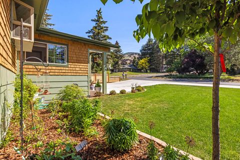 Tiny photo for 1528 Tamera Drive, Klamath Falls, OR 97603 (MLS # 220213165)