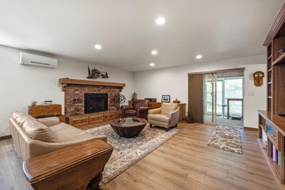 Moyina - Residential