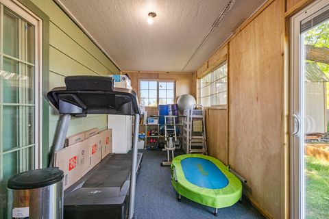 Tiny photo for 1528 Tamera Drive, Klamath Falls, OR 97603 (MLS # 220213165)
