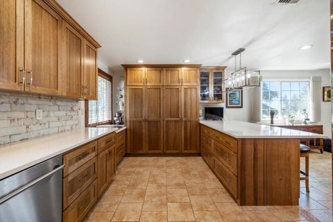 Tiny photo for 1528 Tamera Drive, Klamath Falls, OR 97603 (MLS # 220213165)