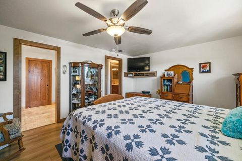 Tiny photo for 1528 Tamera Drive, Klamath Falls, OR 97603 (MLS # 220213165)