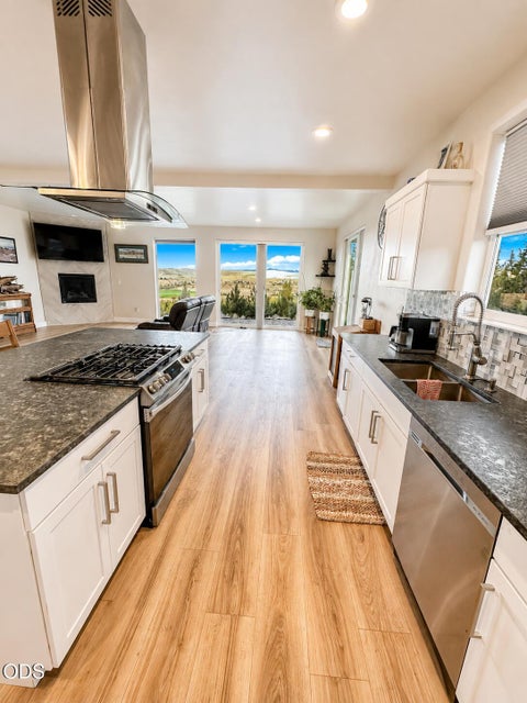Tiny photo for 1901 NE Camas Lane, Madras, OR 97741 (MLS # 220226643)