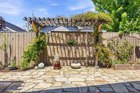 Tiny photo for 3847 Wyoming Lane, Medford, OR 97504 (MLS # 220221183)