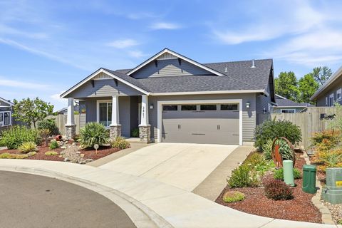 Tiny photo for 3847 Wyoming Lane, Medford, OR 97504 (MLS # 220221183)