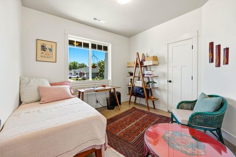 Tiny photo for 3847 Wyoming Lane, Medford, OR 97504 (MLS # 220221183)