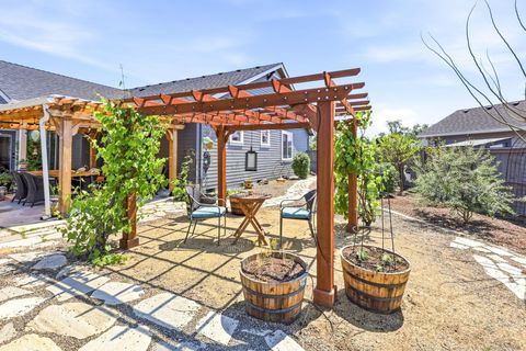 Tiny photo for 3847 Wyoming Lane, Medford, OR 97504 (MLS # 220221183)