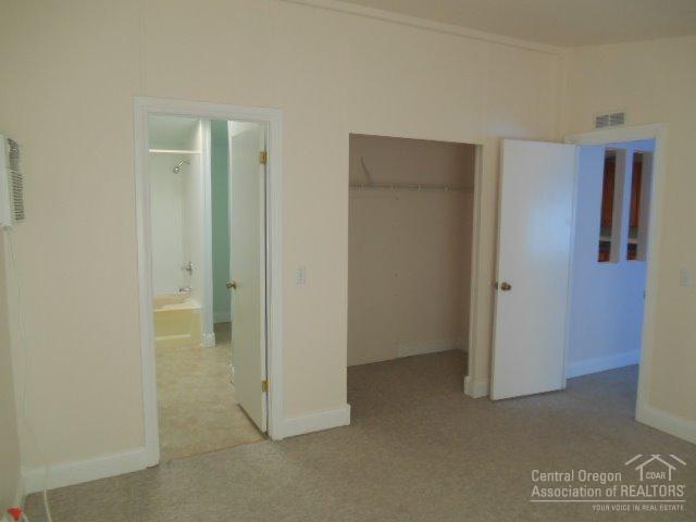 Railroad - Residential