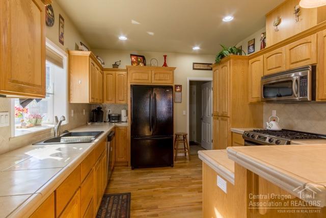 Hollow Pine Estate - Residential