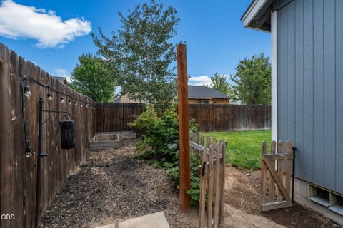 Tiny photo for 2620 NE 3rd Street, Redmond, OR 97756 (MLS # 220225760)