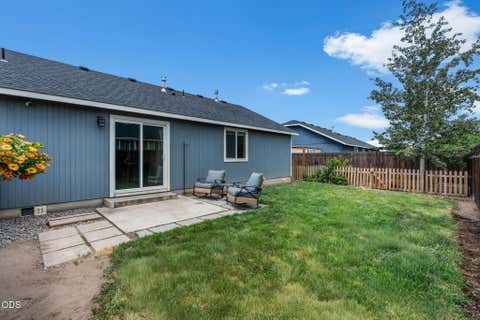 Tiny photo for 2620 NE 3rd Street, Redmond, OR 97756 (MLS # 220225760)
