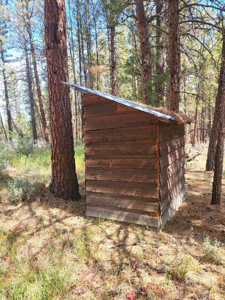 Klamath Country - Land