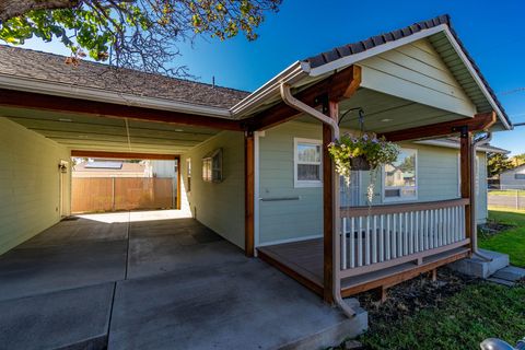 Tiny photo for 798 Claypool Street, Prineville, OR 97754 (MLS # 220211458)