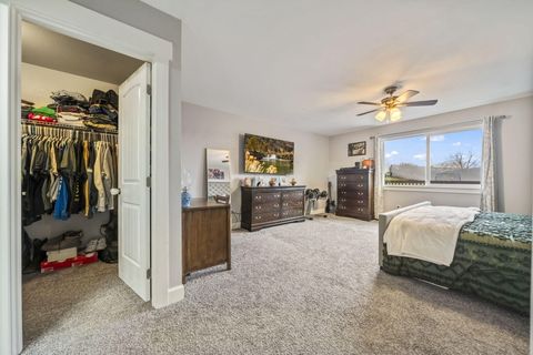 Tiny photo for 430 E D Street, Culver, OR 97734 (MLS # 220212199)