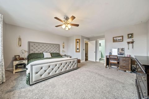 Tiny photo for 430 E D Street, Culver, OR 97734 (MLS # 220212199)