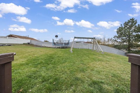 Tiny photo for 430 E D Street, Culver, OR 97734 (MLS # 220212199)