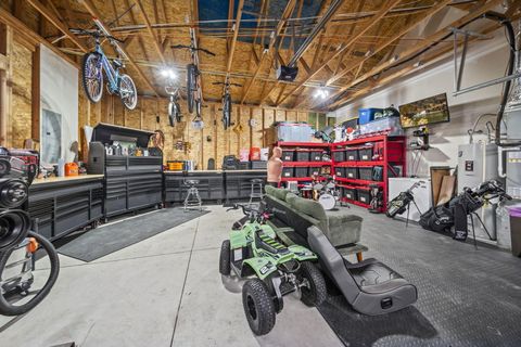 Tiny photo for 430 E D Street, Culver, OR 97734 (MLS # 220212199)