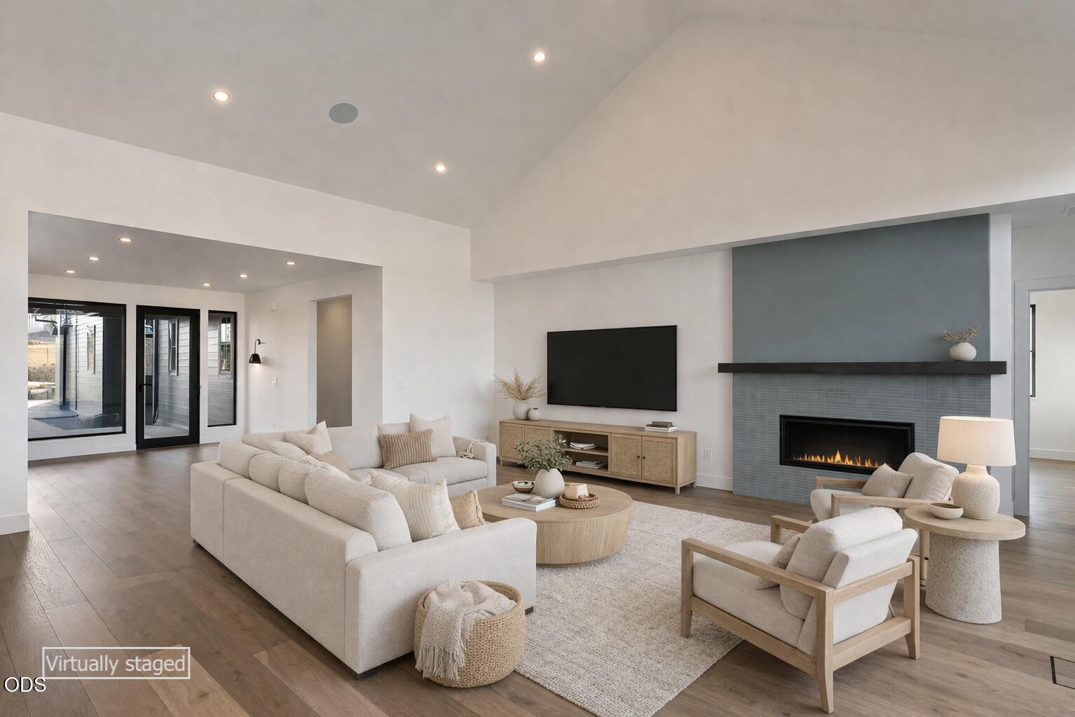 3118 NW Crossing Drive