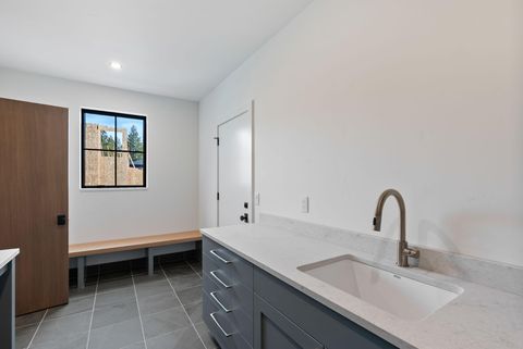 Tiny photo for 3118 NW Crossing Drive, Bend, OR 97703 (MLS # 220212954)