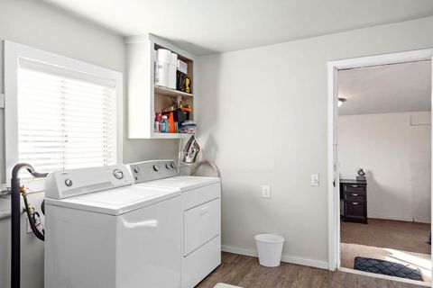 Tiny photo for 2817 Howard Avenue, Medford, OR 97501 (MLS # 220214316)