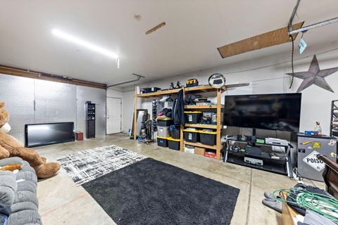 Tiny photo for 2817 Howard Avenue, Medford, OR 97501 (MLS # 220214316)