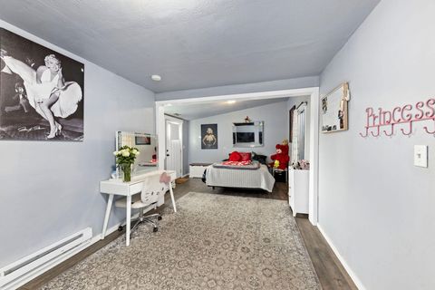 Tiny photo for 2817 Howard Avenue, Medford, OR 97501 (MLS # 220214316)