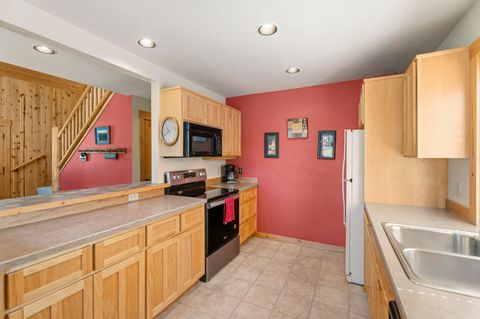 Tiny photo for 1643 Prairie Falcon Drive, Redmond, OR 97756 (MLS # 220220055)