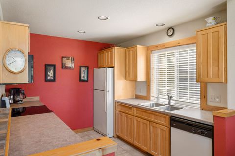 Tiny photo for 1643 Prairie Falcon Drive, Redmond, OR 97756 (MLS # 220220055)