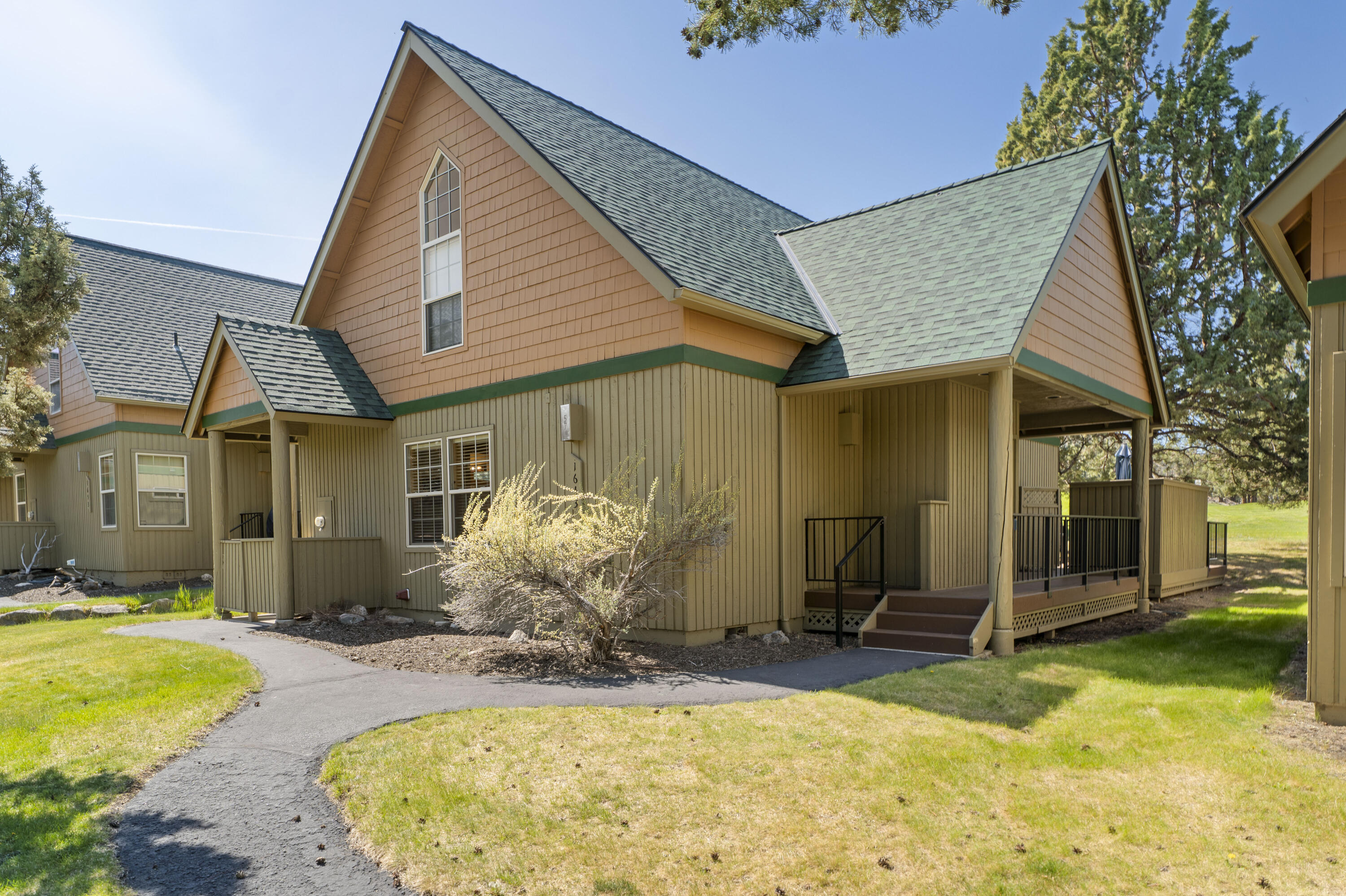 1643 Prairie Falcon Drive