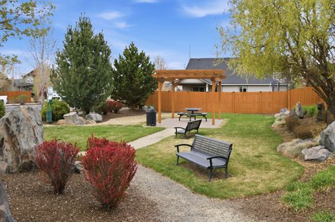 Tiny photo for 3559 SW Pumice Place, Redmond, OR 97756 (MLS # 220219456)