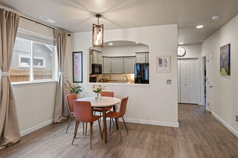 Tiny photo for 3559 SW Pumice Place, Redmond, OR 97756 (MLS # 220219456)