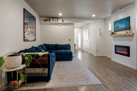 Tiny photo for 3559 SW Pumice Place, Redmond, OR 97756 (MLS # 220219456)