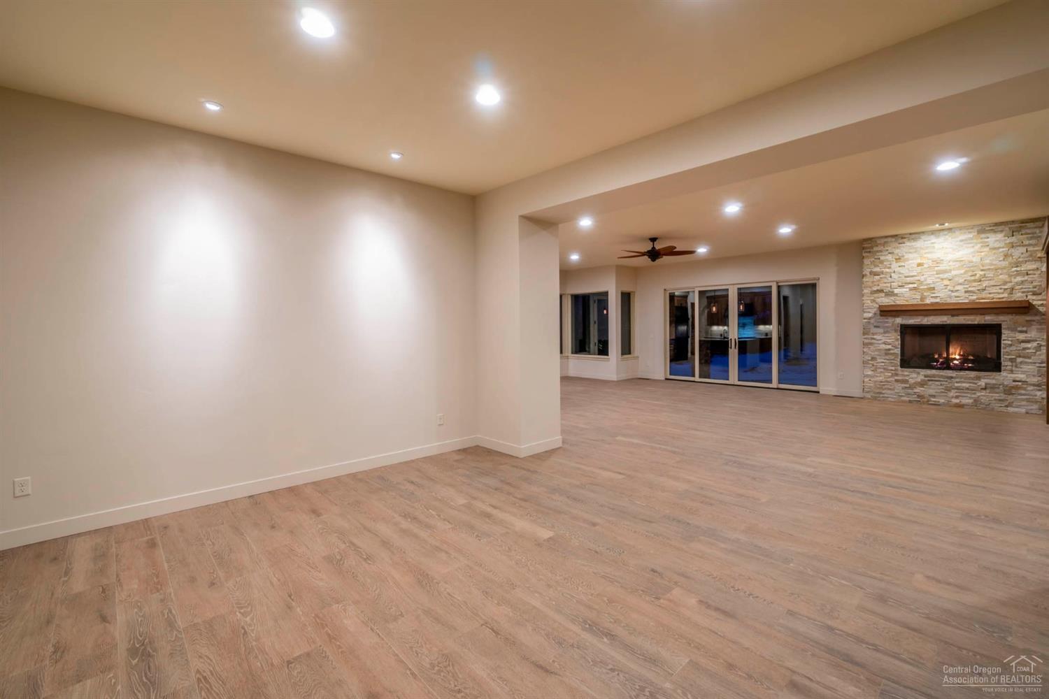 Broken Top - Residential