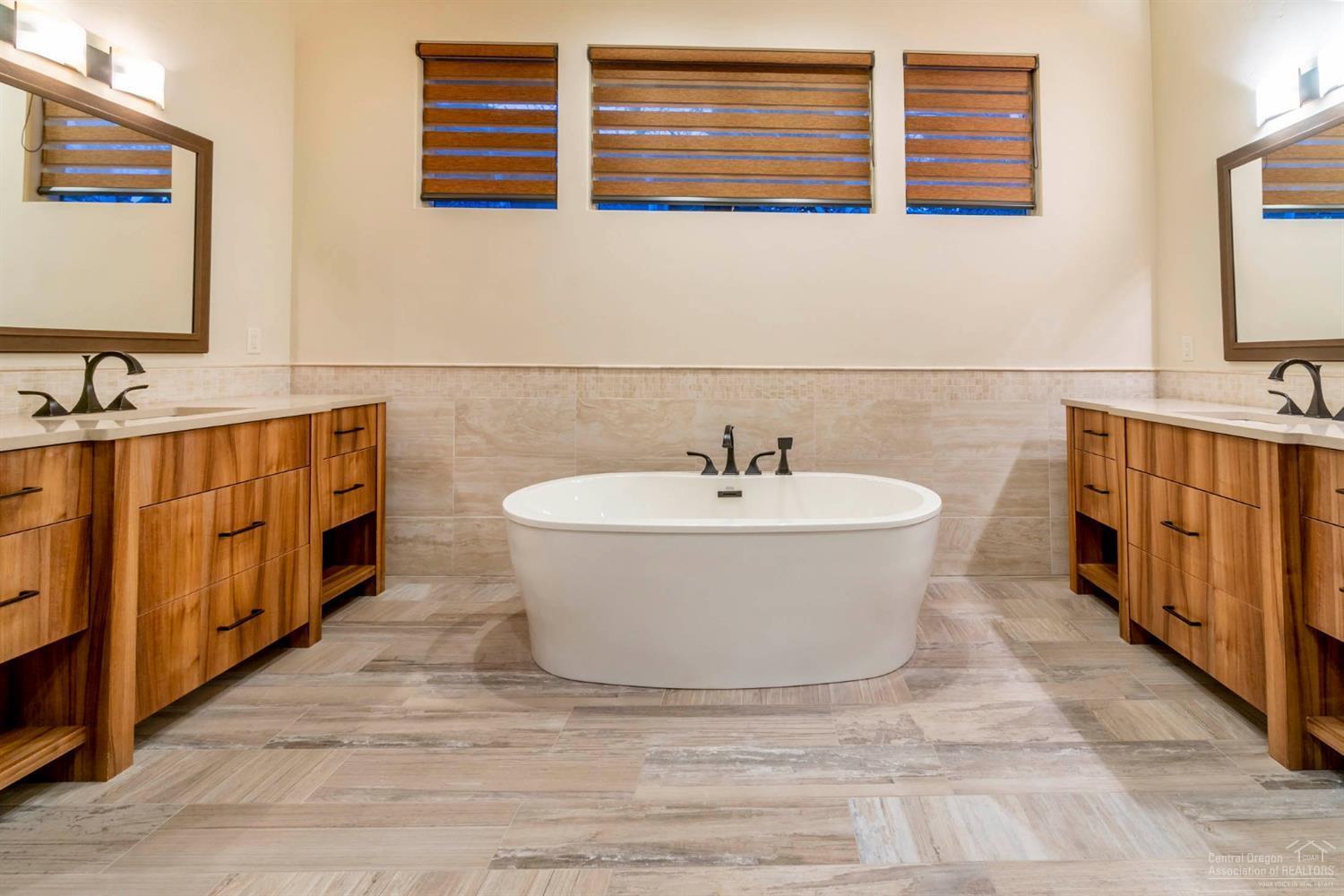 Broken Top - Residential